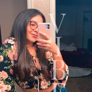 Meet your Posher, Priscila